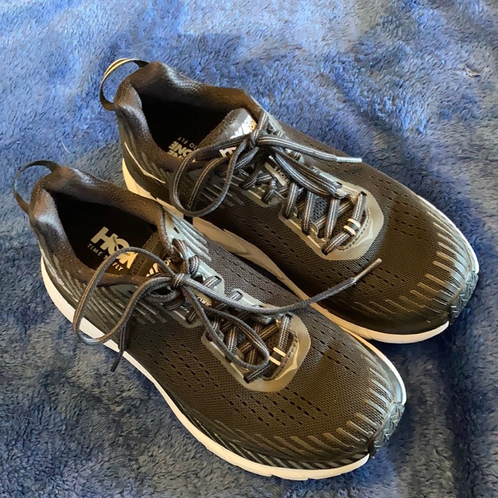 Hoka Cliftons